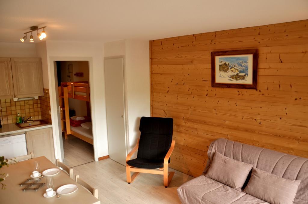 Location D'Appartements - La Residence ลาคลูซาซ์ ภายนอก รูปภาพ