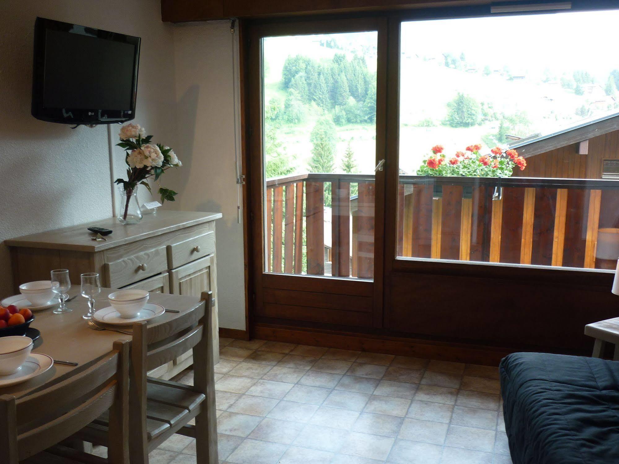 Location D'Appartements - La Residence ลาคลูซาซ์ ภายนอก รูปภาพ