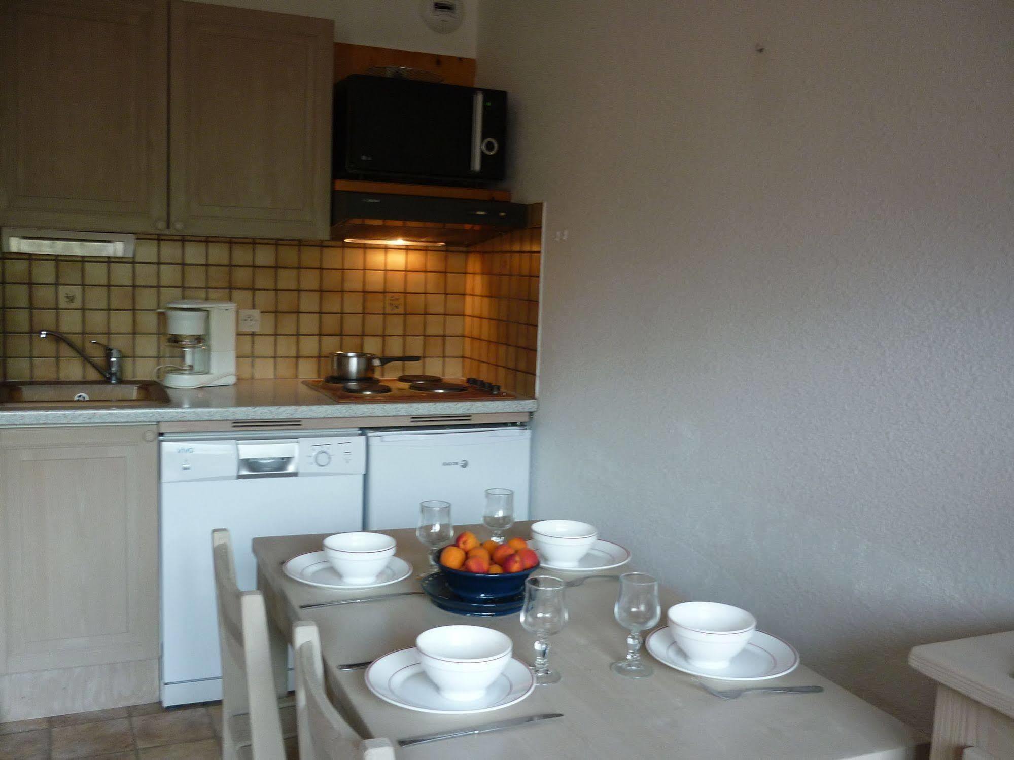 Location D'Appartements - La Residence ลาคลูซาซ์ ภายนอก รูปภาพ